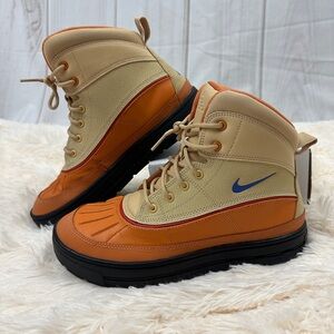 Nike Boys Woodside ll. Excellent condition